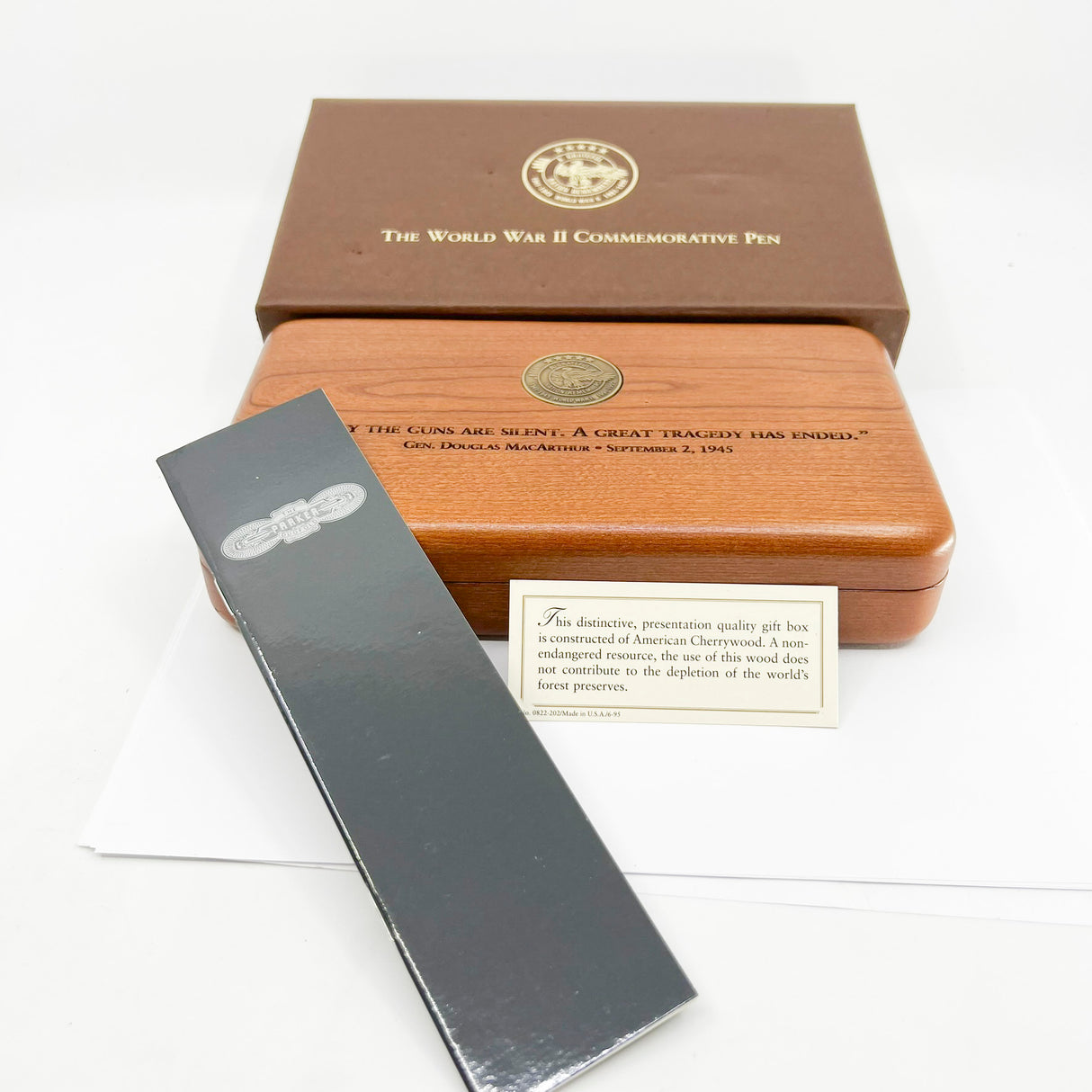Parker Duofold Douglas MacArthur Centennial (Largest Size) Limited Edition Fountain Pen - Fine 18kt Gold Nib