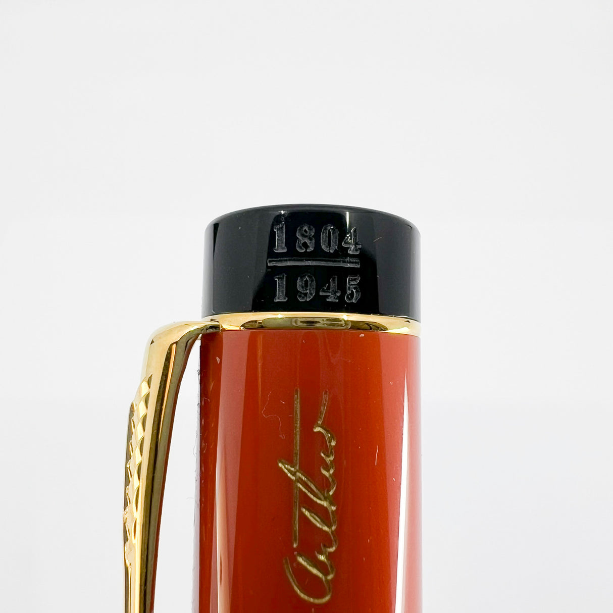 Parker Duofold Douglas MacArthur Centennial (Largest Size) Limited Edition Fountain Pen - Fine 18kt Gold Nib