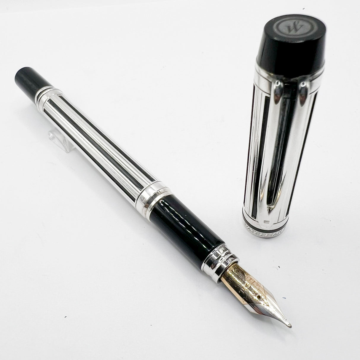 Waterman Night & Day Silver-Plated Fountain Pen - Medium 18kt Gold Nib