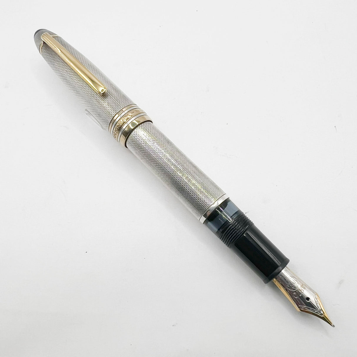 Montblanc Meisterstück Solitaire LeGrand Barleycorn Sterling Silver #146S Fountain Pen - Flexible Fine 18kt Gold Nib