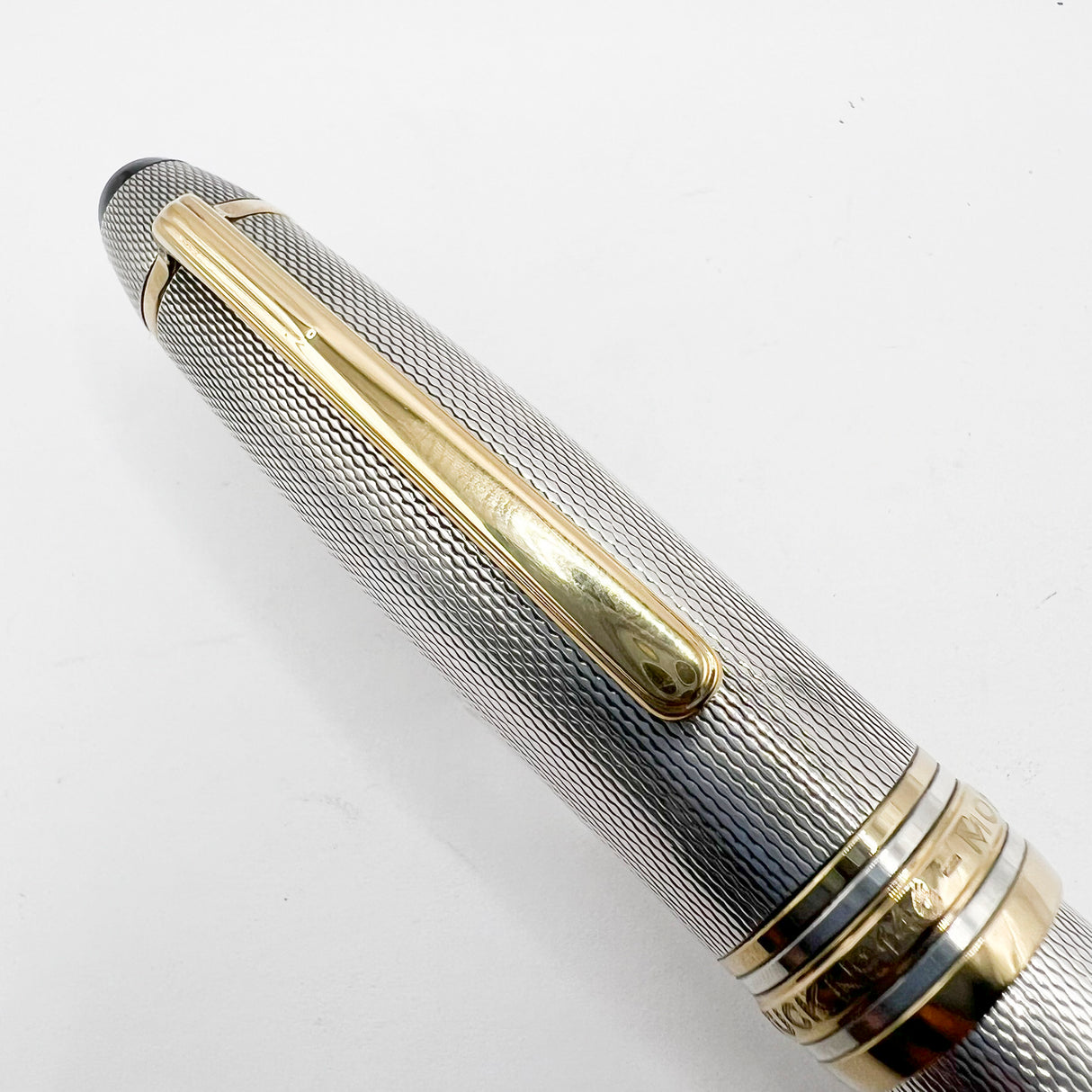 Montblanc Meisterstück Solitaire LeGrand Barleycorn Sterling Silver #146S Fountain Pen - Flexible Fine 18kt Gold Nib
