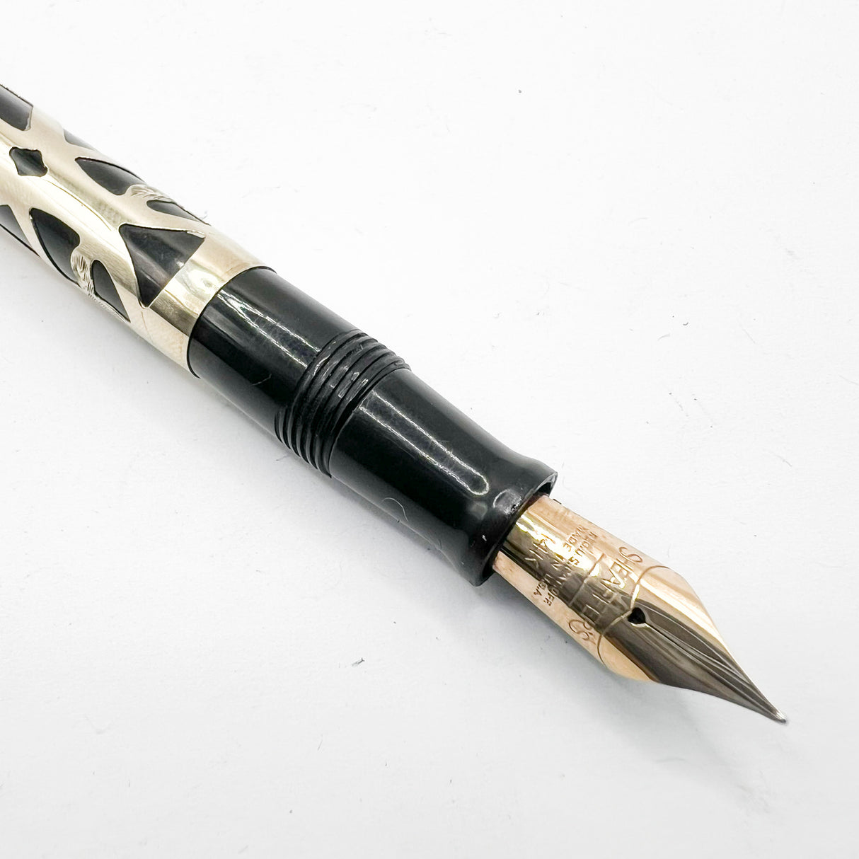 Sheaffer Nostalgia SOLID 14KT GOLD Filigree Fountain Pen - Fine 18kt Gold Nib