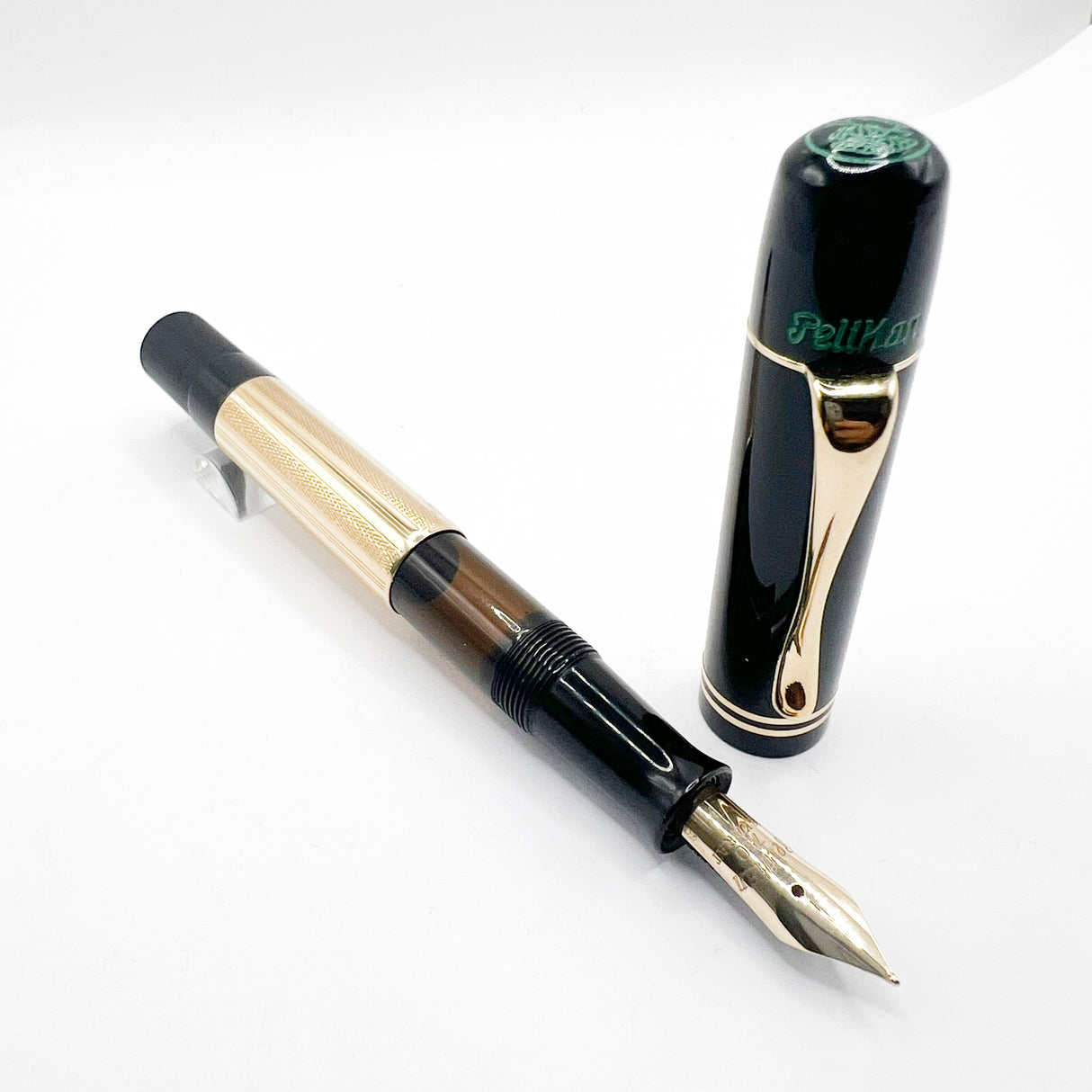 Pelikan 1931 Originals Of Their Time - 18kt Gold Overlay Limited Edition Fountain Pen - Fine 18kt Gold Nib