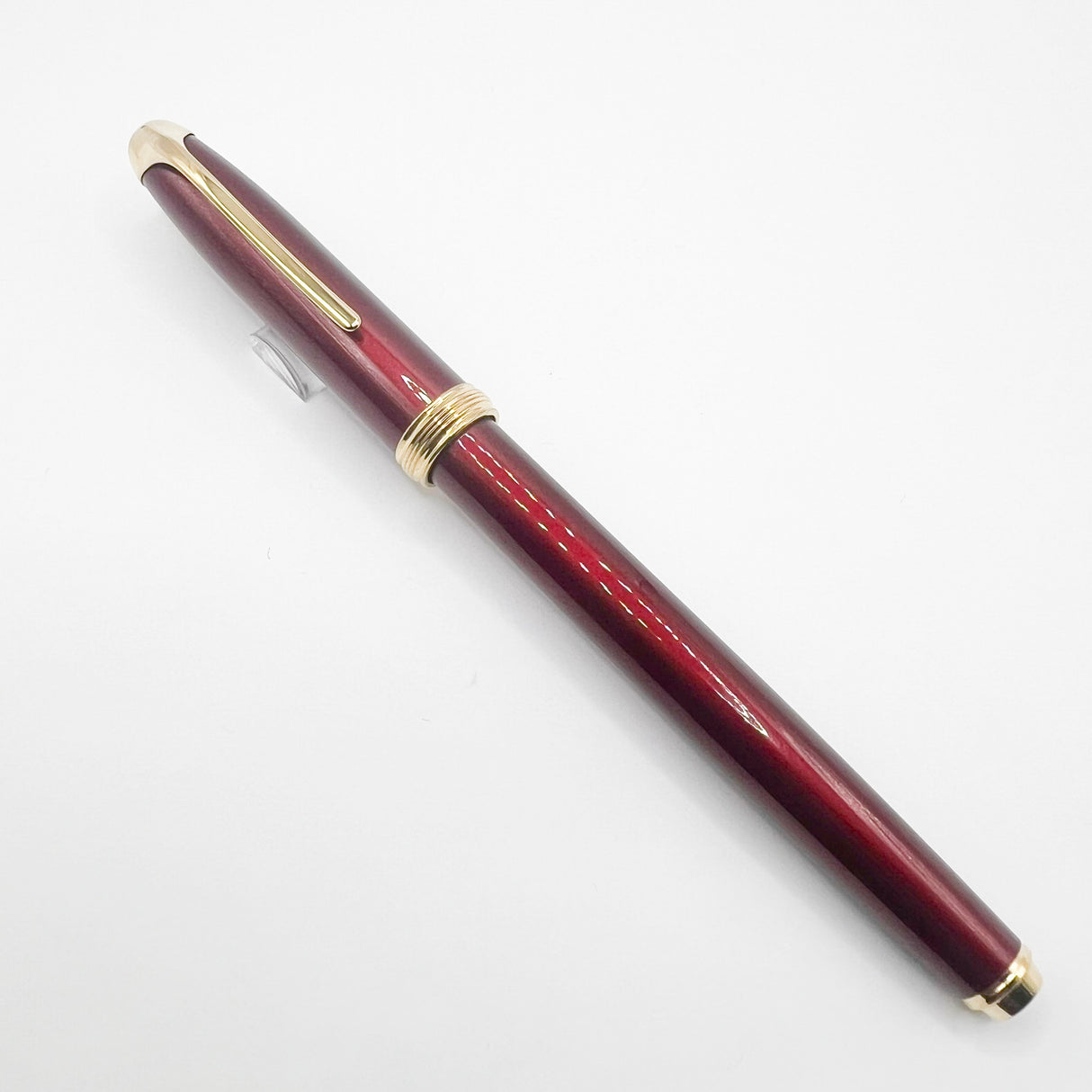 Cross Pinnacle Bordeaux Lacquer Fountain Pen - Fine 18kt Gold Nib