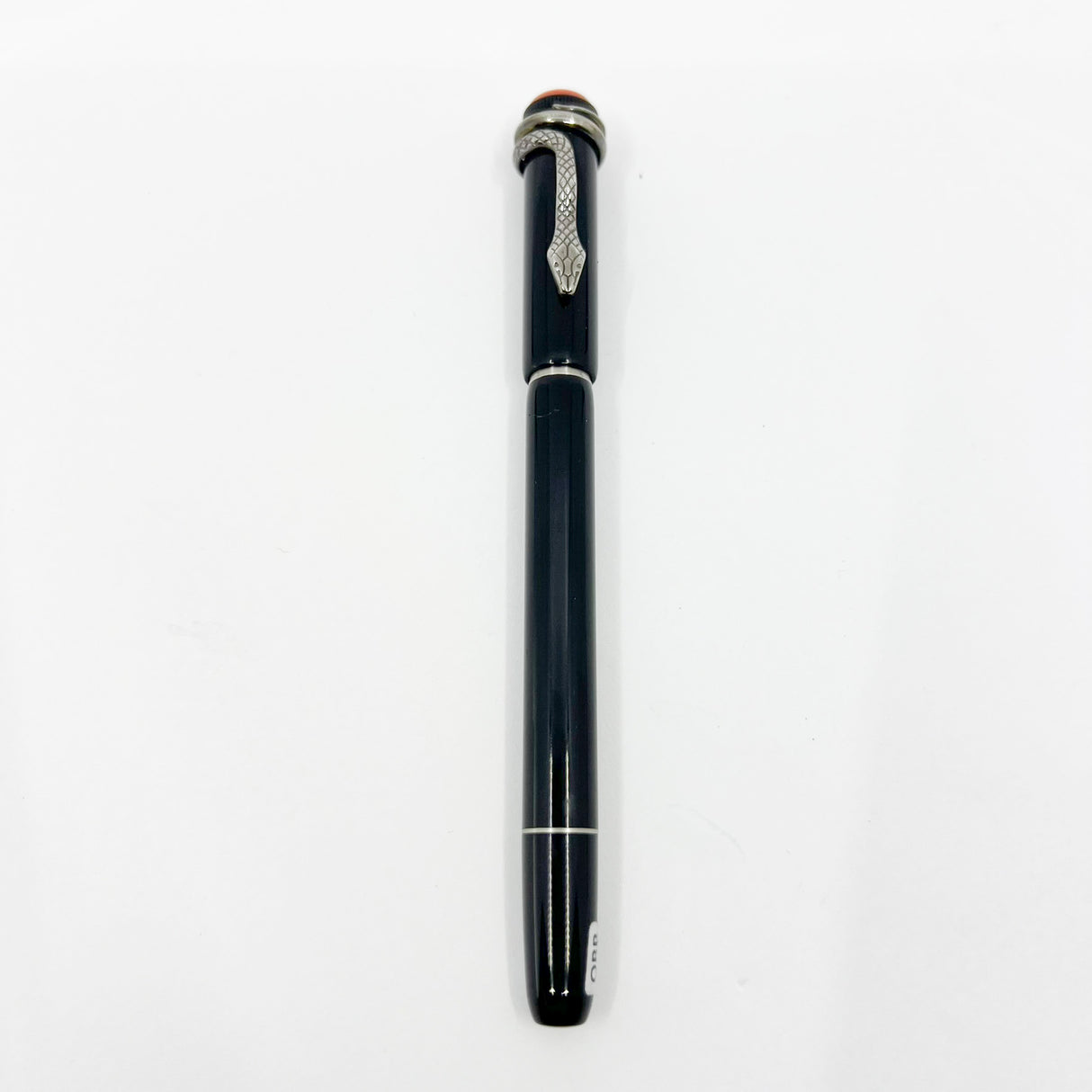 Montblanc Heritage Rouge Et Noir Black Fountain Pen - Double Broad Oblique (Profile of Left Foot) 14kt Gold Nib