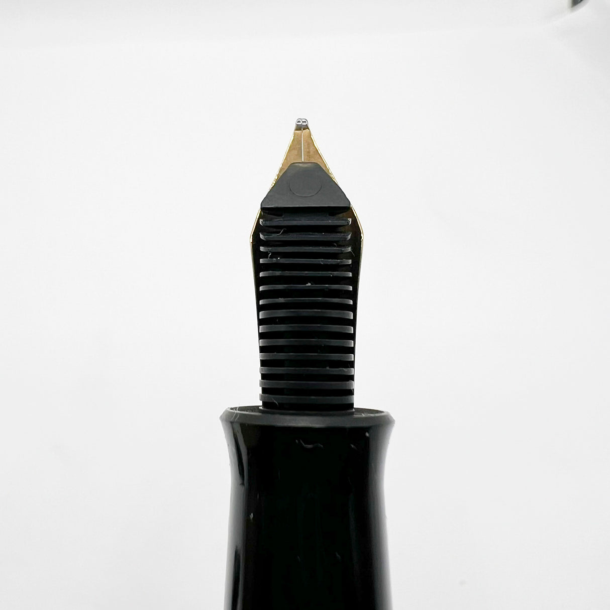 Pelikan Lapis Blue Celluloid (1935 Originals of their Time) Limited Edition Fountain Pen - Medium 18kt Gold Nib