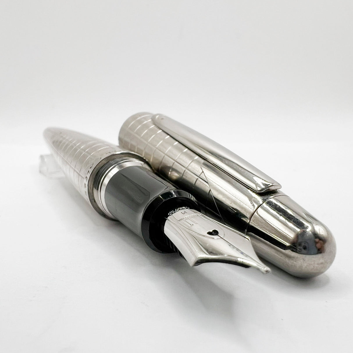 Dunhill AD2000 Brushed Stainless Steel Cross Hatch Design Fountain Pen - Medium 18kt Gold Nib (Leans to Fine)