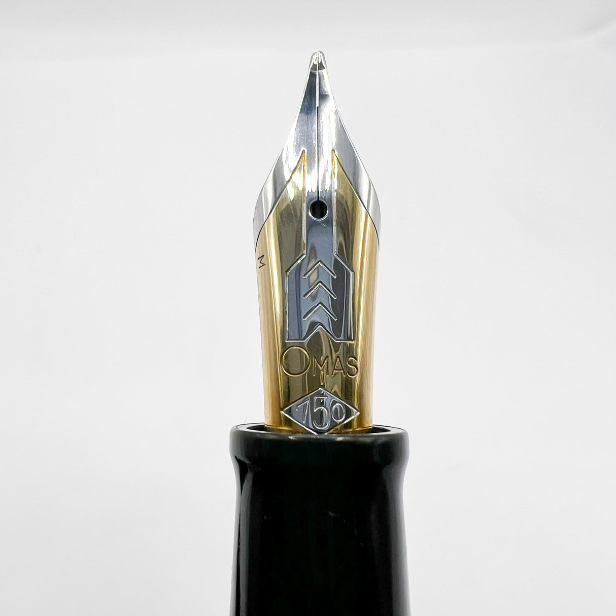OMAS Senior Paragon Extra - Large Facetted Black Fountain Pen - Semi-Flexible Medium 18kt Gold Nib