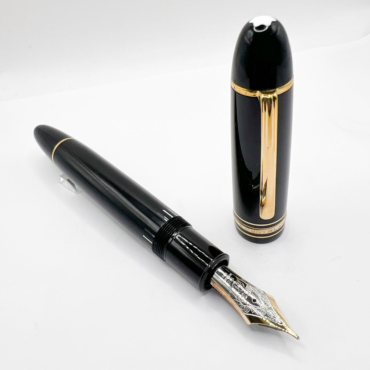 Montblanc Meisterstuck #149 (Largest) Fountain Pen - Semi-Flexible Fine 14C Gold Nib