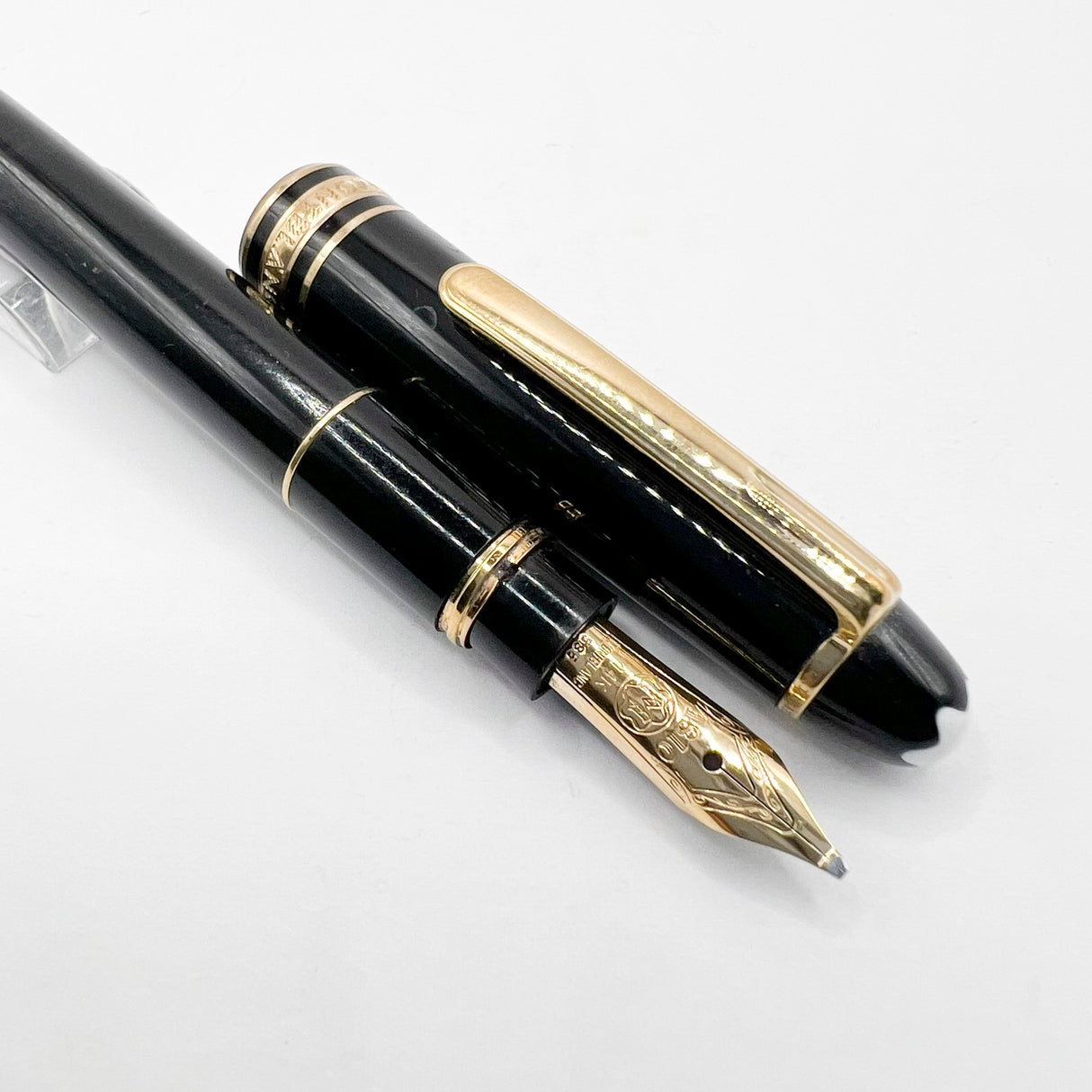Montblanc Meisterstuck Mozart Black Resin Fountain Pen - Broad 14kt Gold Nib