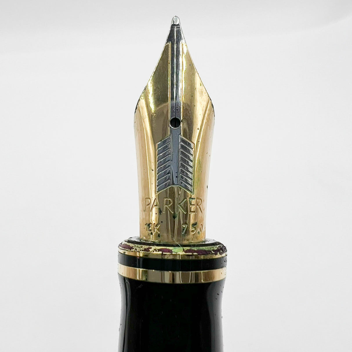 Parker Duofold Centennial Marbled Green Fountain Pen (Circa 1990) - Medium 18kt Gold Nib