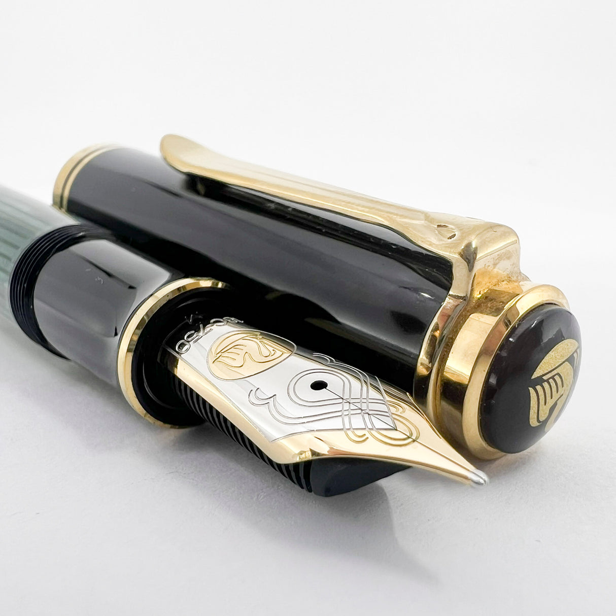 Pelikan Souveran Black/Green Striped M1000 Fountain Pen - Flexible Medium 18kt Gold Nib