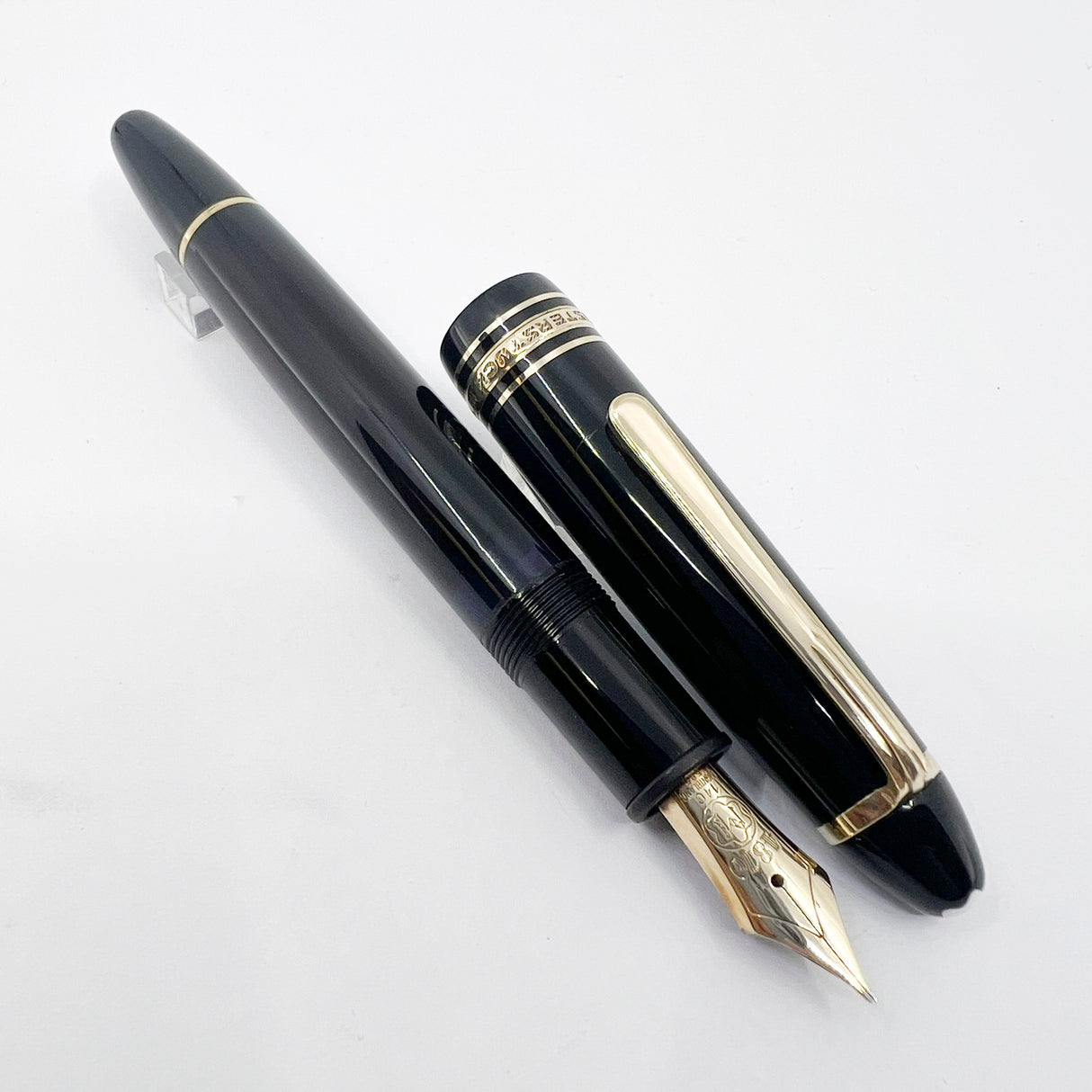 Montblanc Black Resin Meisterstuck #146 LeGrand Fountain Pen - Fine 14kt Gold Nib