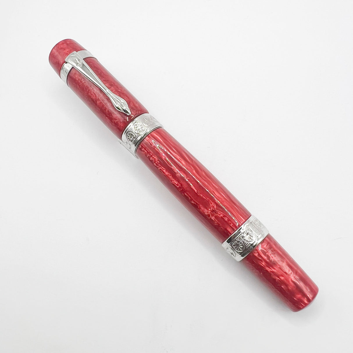 Ancora (Italy) Striated Lustrous Red Perla Fountain Pen - Flexible Medium 18kt Gold Nib