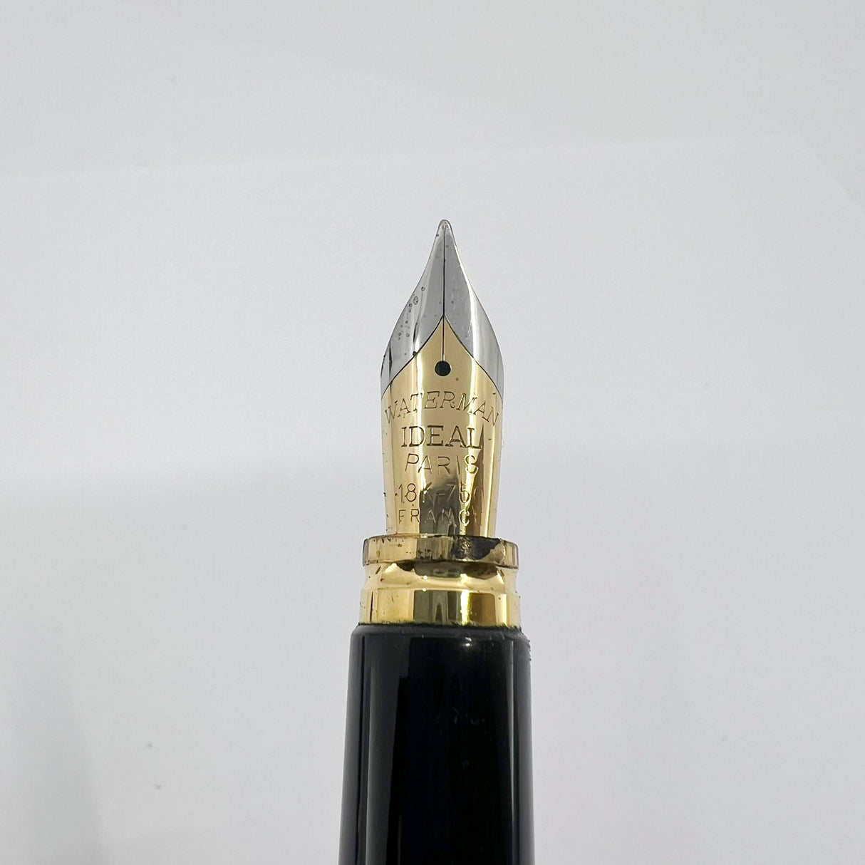 Waterman Patrician Green Marble Lacquer Fountain Pen- Medium 18kt Gold Nib