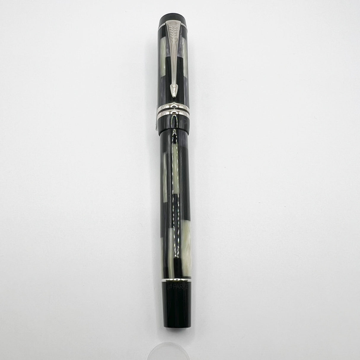 Parker Duofold Black Mosaic International Fountain Pen - Medium 18kt Gold Nib