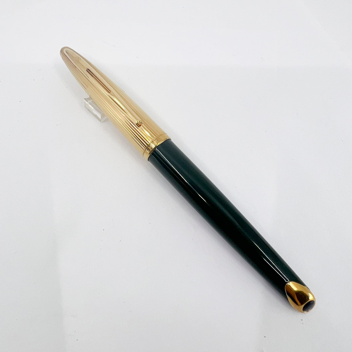 Waterman Carene Deluxe Gold-Plated Cap/Green Lacquer Barrel Fountain Pen - Fine 18kt Gold Nib