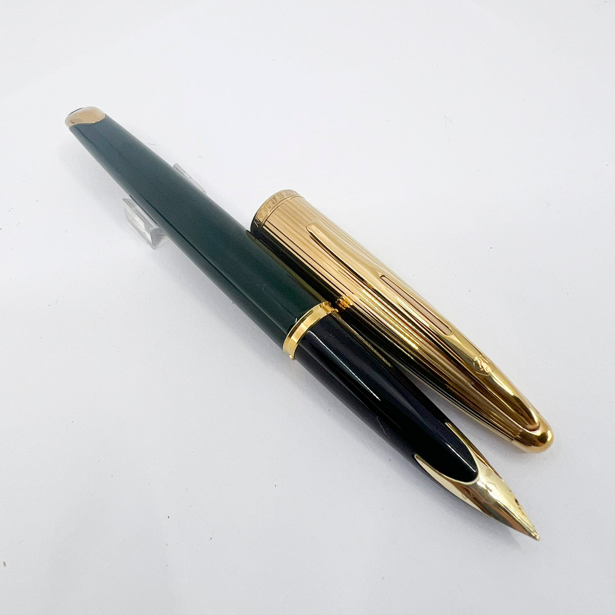 Waterman Carene Deluxe Gold-Plated Cap/Green Lacquer Barrel Fountain Pen - Fine 18kt Gold Nib