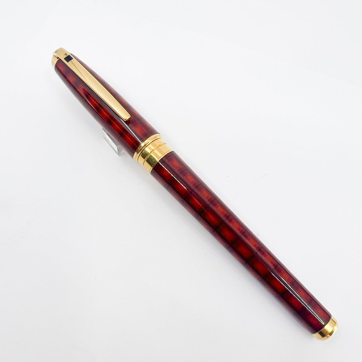 S.T. DuPont Orpheo Vertigo Laque de Chine Fountain Pen - Medium 18kt Gold Nib