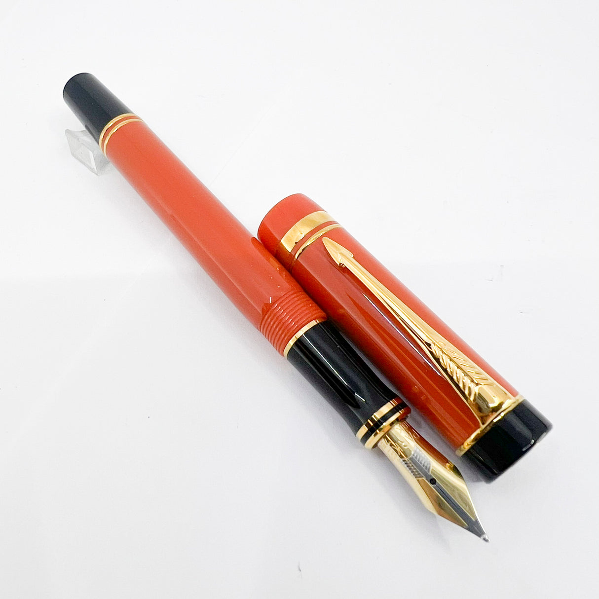 Parker International Duofold Orange Fountain Pen - Medium 18kt Gold Nib