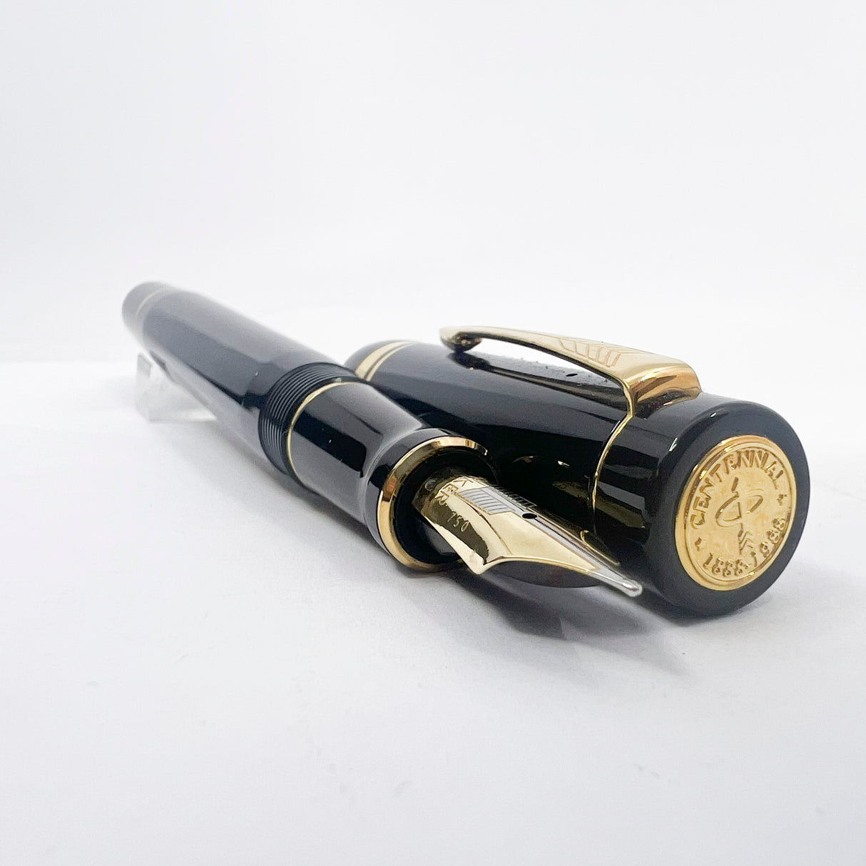 Parker Centennial (Largest Size) Black Duofold Fountain Pen - Special Presentation Box & Contents for the 100th Anniversary of the Parker Pen Company - Medium 18kt Gold Nib
