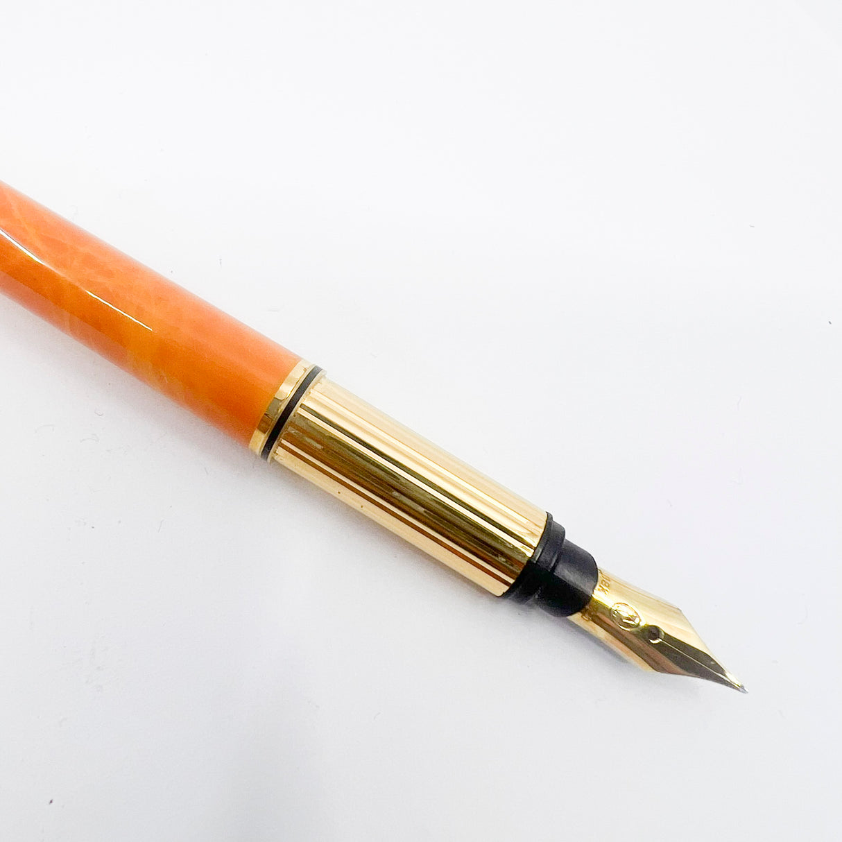 Cartier Marbled Orange Must de Cartier Fountain Pen - Fine 18kt Gold Nib - RARE & SOUGHT AFTER!