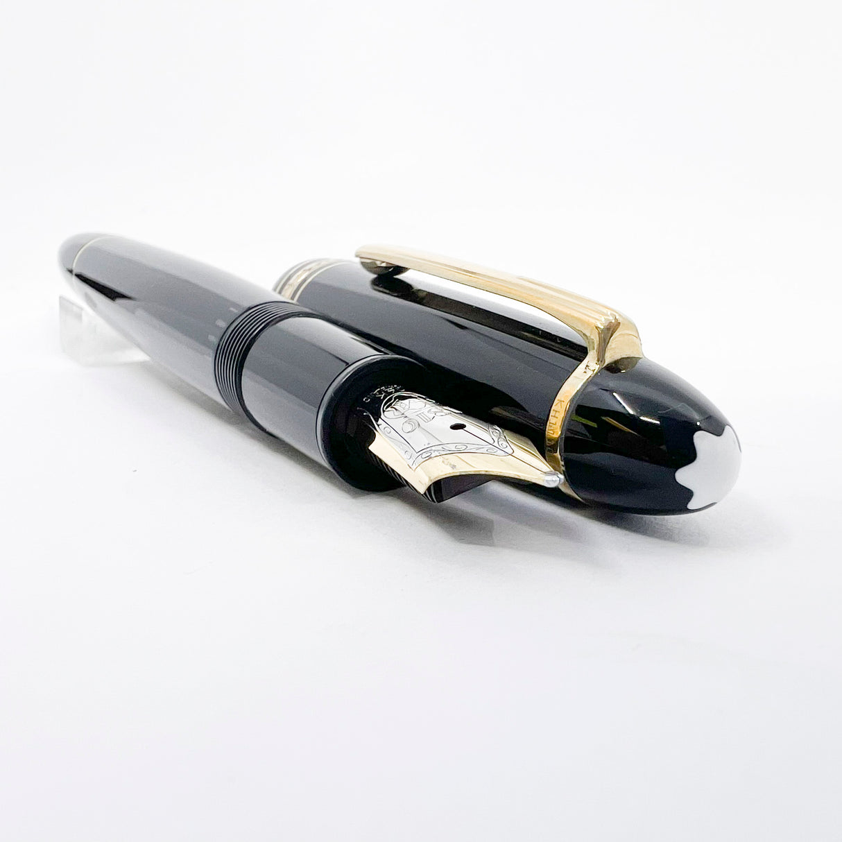 Montblanc Meisterstuck Black Resin #146 LeGrand Fountain Pen - Broad 14kt Gold Nib