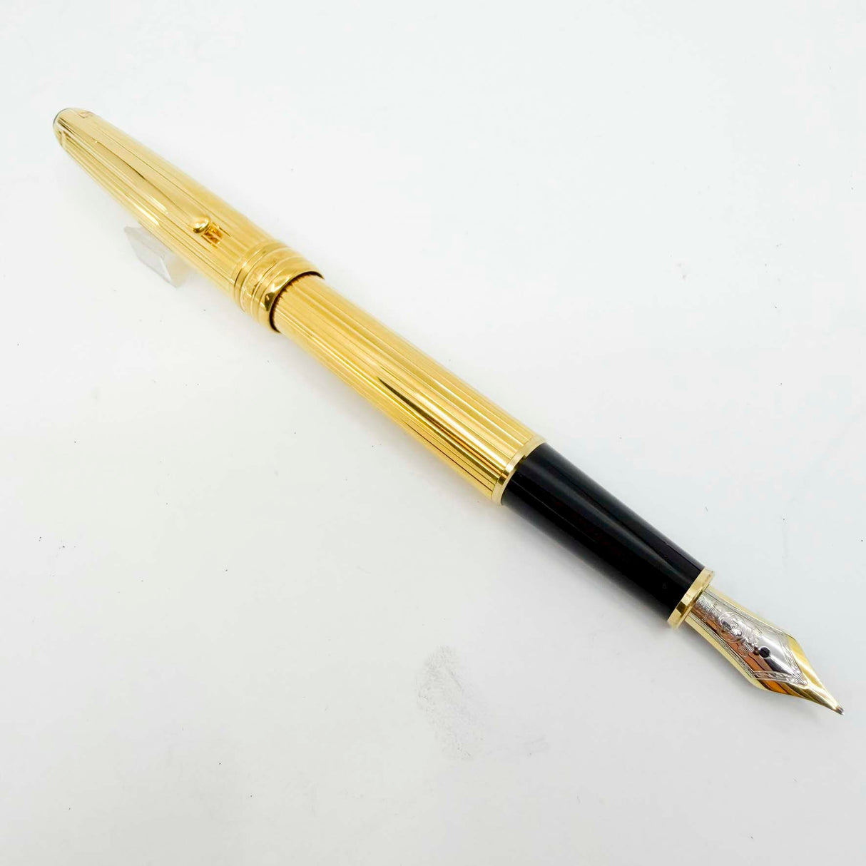 Montblanc Solitaire Gold Vermeil Striped Classique #144 Fountain Pen - Medium 18kt Gold Nib