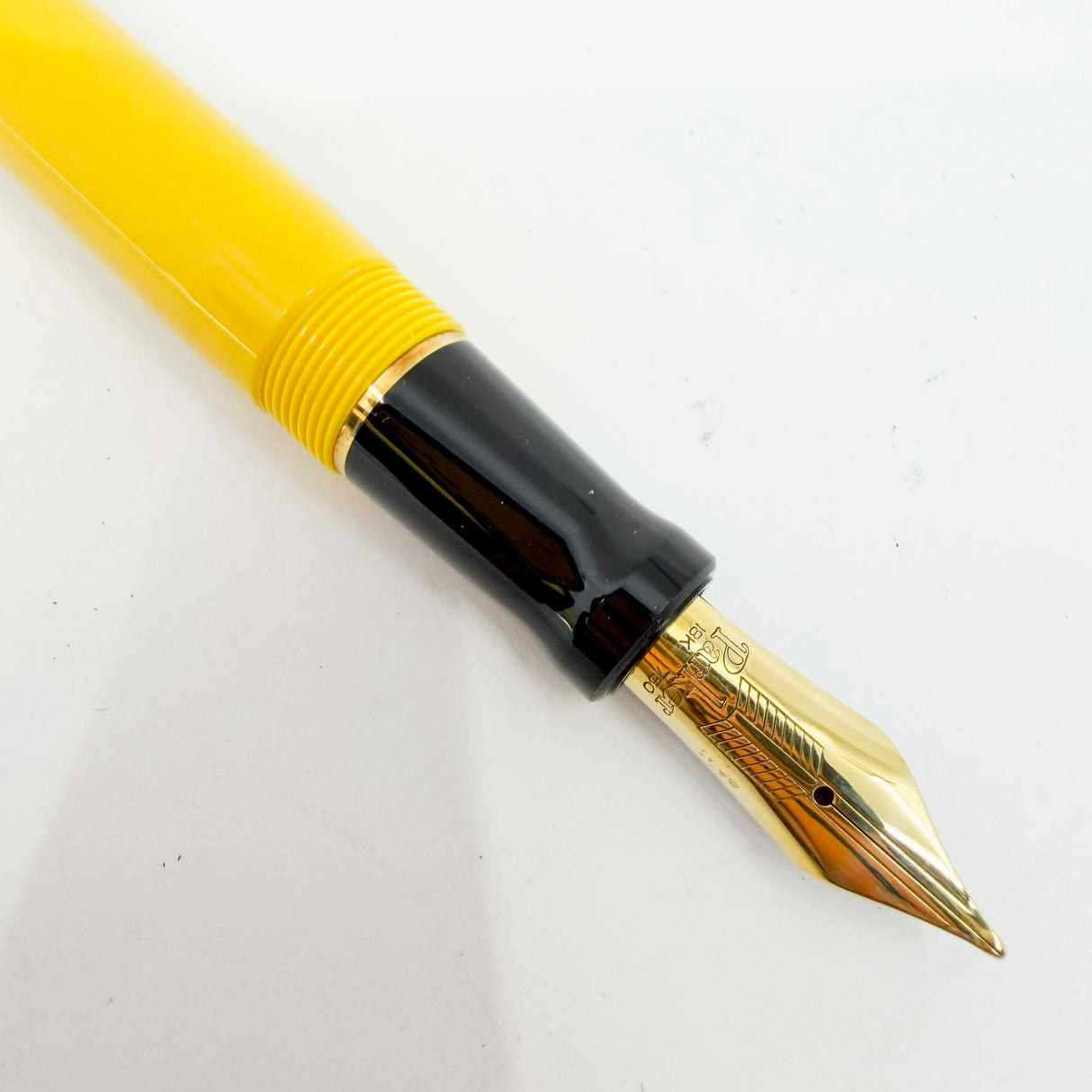 Parker Duofold Centennial Mandarin Yellow Limited Edition Fountain Pen - Medium 18kt Gold Nib