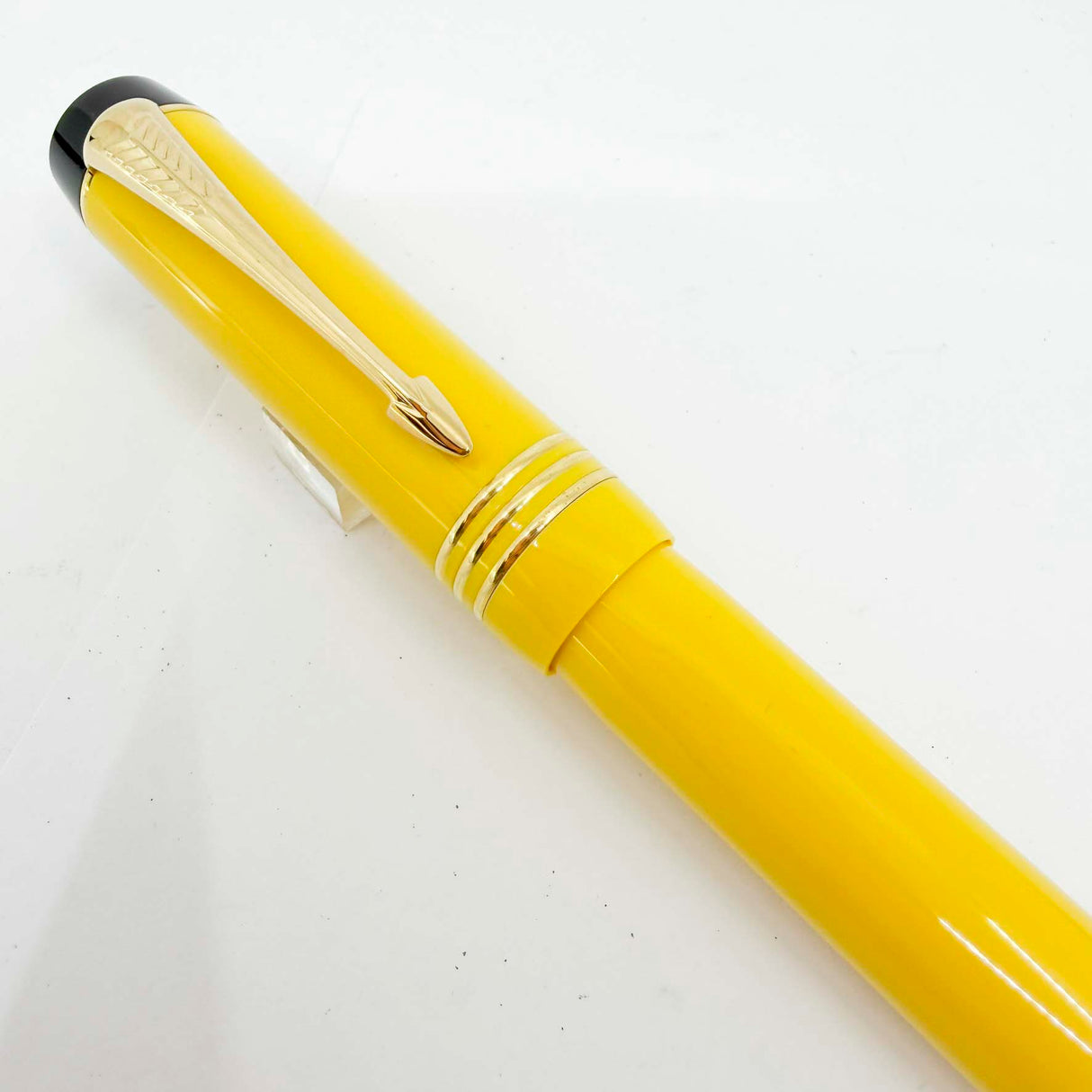 Parker Duofold Centennial Mandarin Yellow Limited Edition Fountain Pen - Medium 18kt Gold Nib