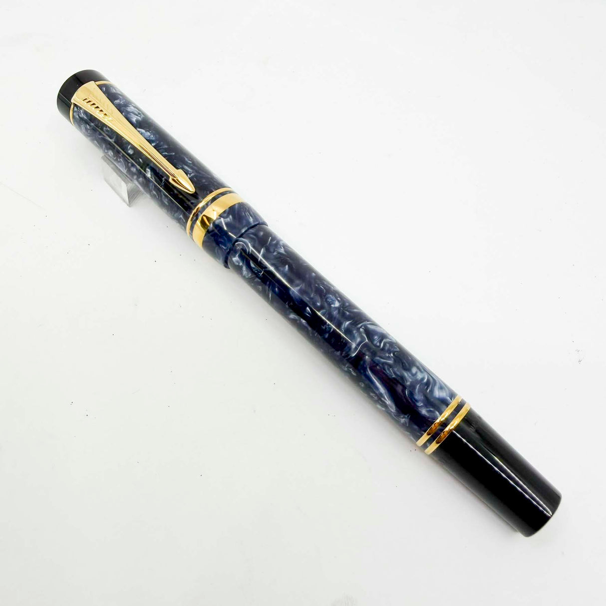 Parker International Duofold Blue Marble Fountain Pen - Fine 18kt Gold Nib
