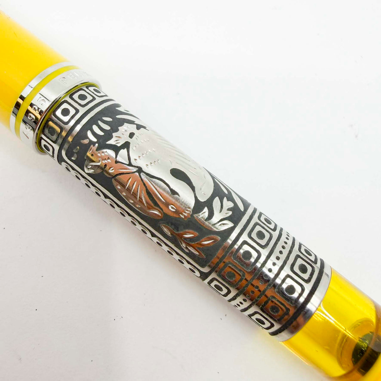 Pelikan M910 Yellow Toledo Sterling Silver Fountain Pen - Fine 18kt Gold Nib