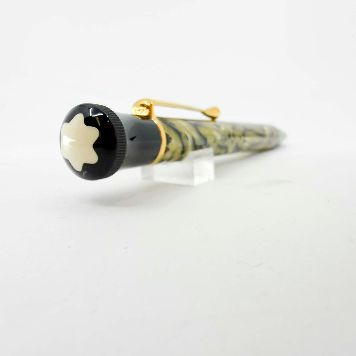 Montblanc Oscar Wilde Writer Series Limited Edition 3- PIECE SET - Medium 18kt Gold Nib