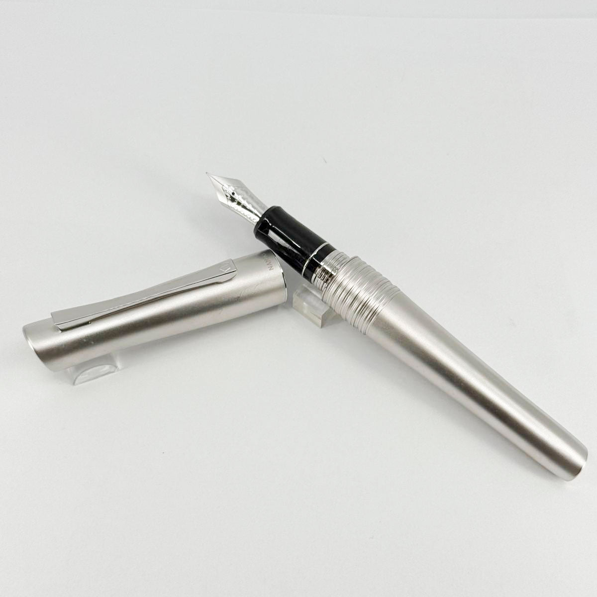 Pilot-Namiki Satin Finished Rhodium Bamboo Oversized Fountain Pen - Fine 14kt Gold Nib