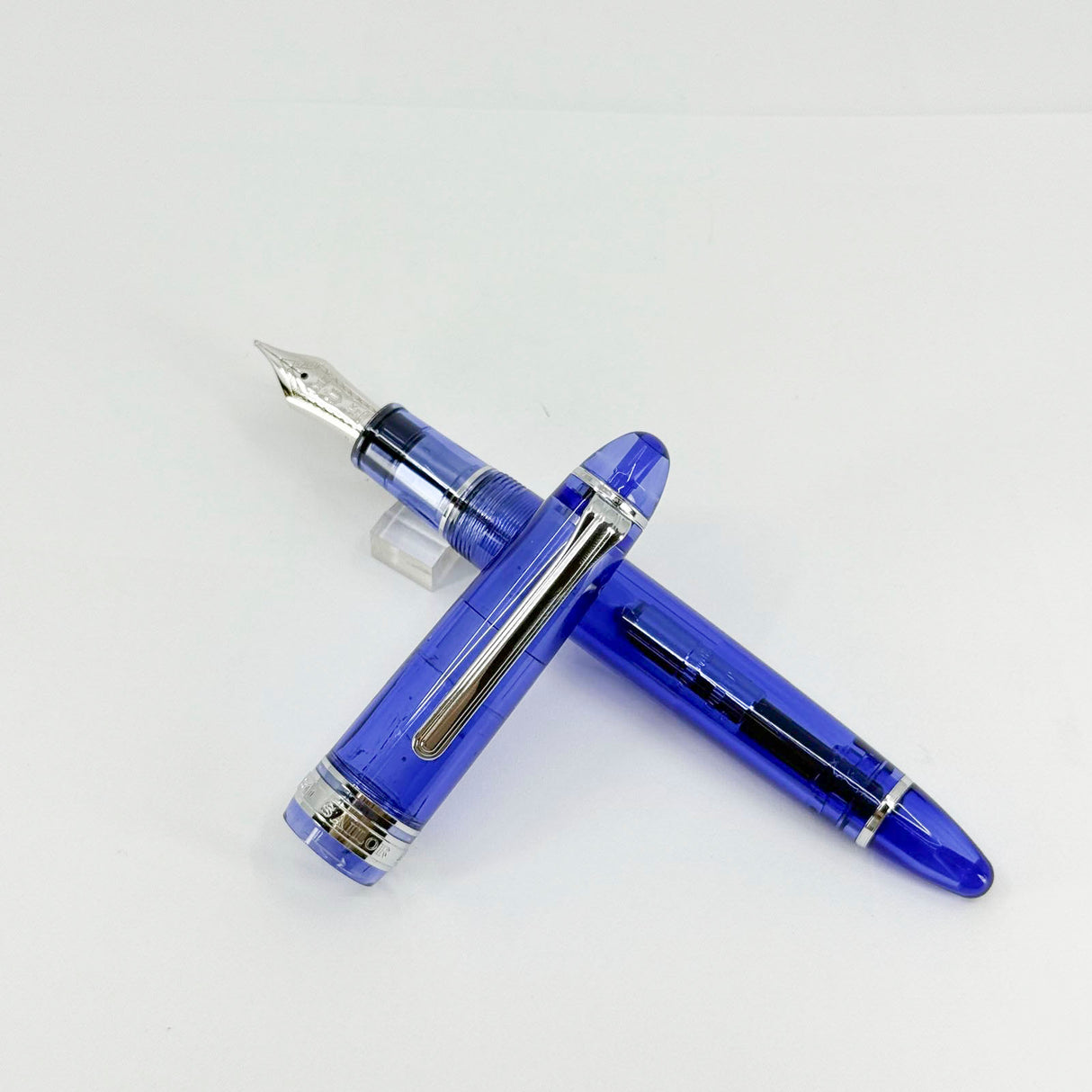 Sailor 1911 Large Blue Moon Transparent Fountain Pen - Broad 21kt Gold Nib