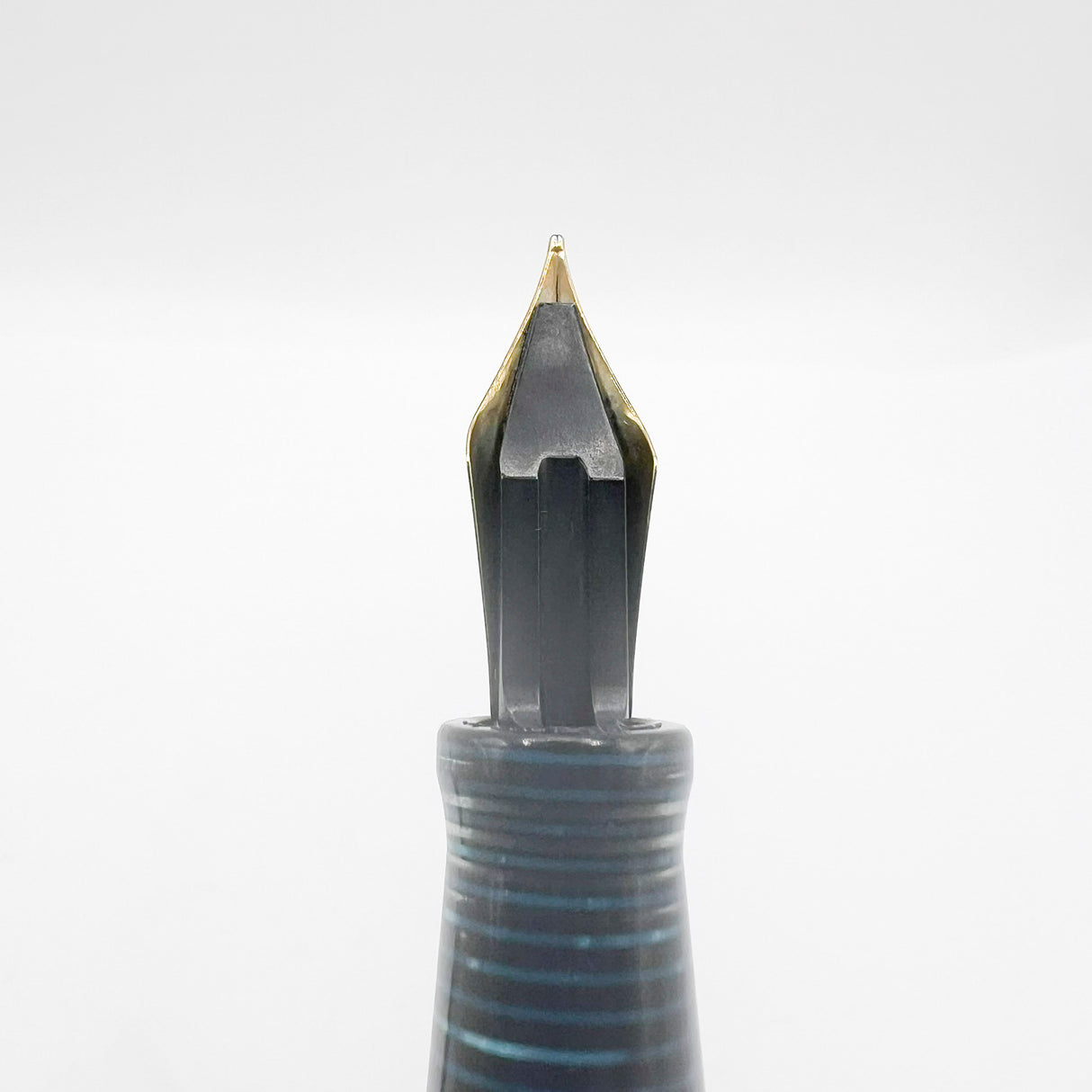 Visconti Manhattan Blue Celluloid With Scarce Cut-out Cap Band - Fine 18kt Gold Nib
