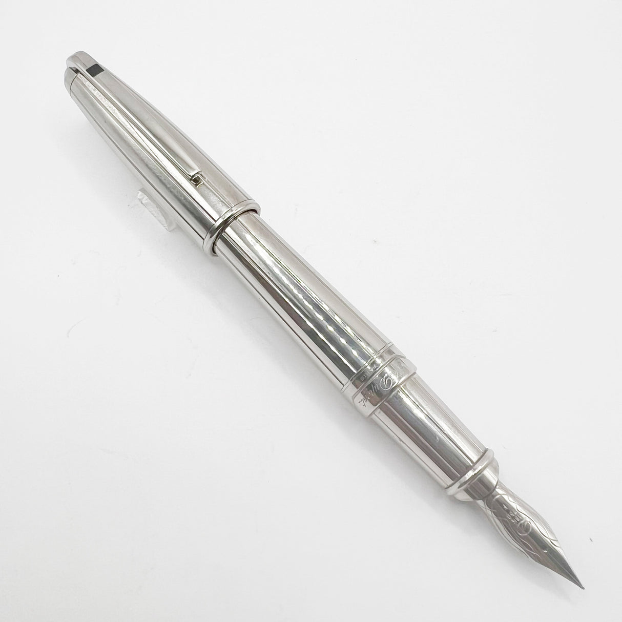 S. T. Dupont Orpheo (Largest Size) Palladium Plated Fountain Pen - Fine 18kt Gold Nib