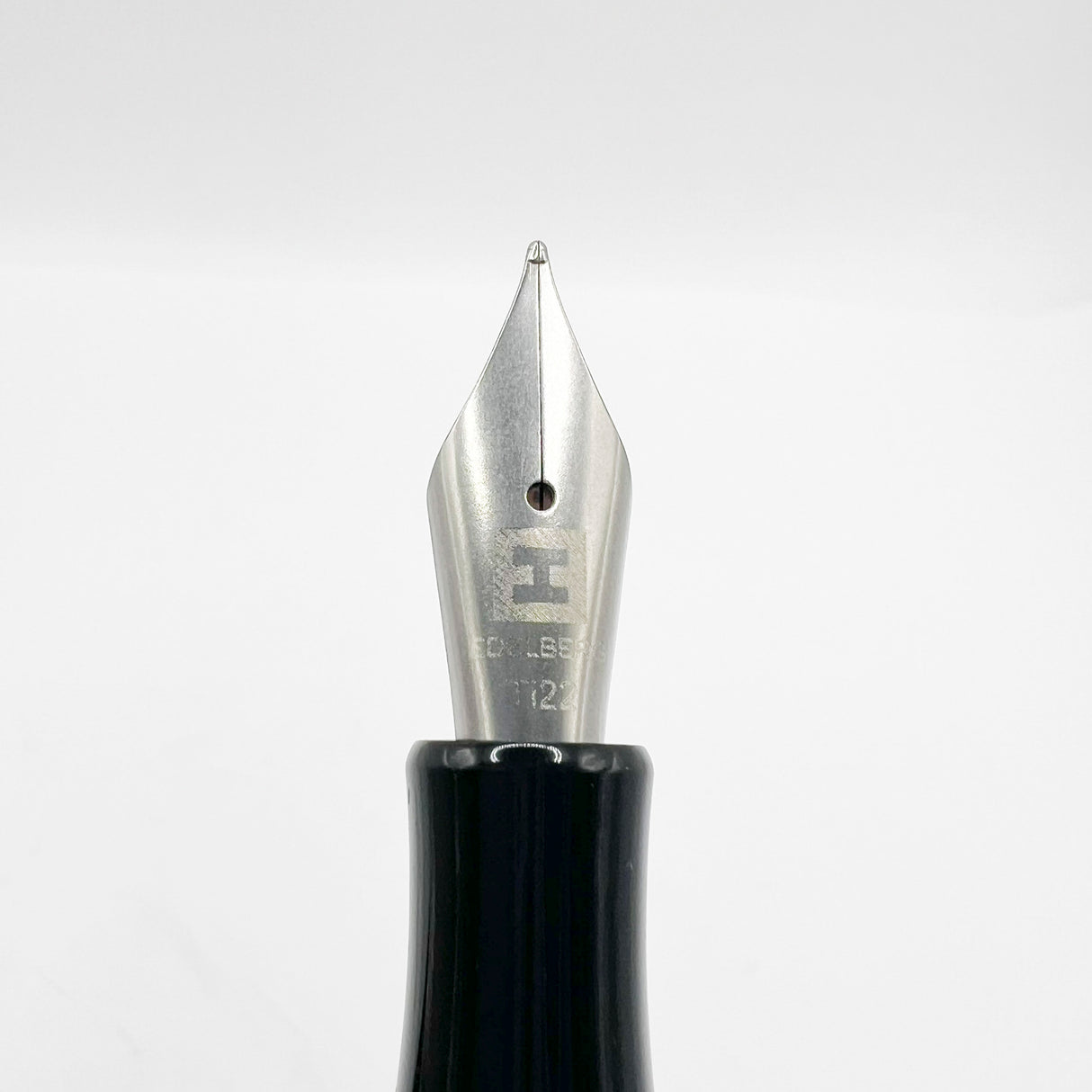 Edelberg (Swiss) Tachys Large Fountain Pen - Semi-Flexible Titanium Fine Nib