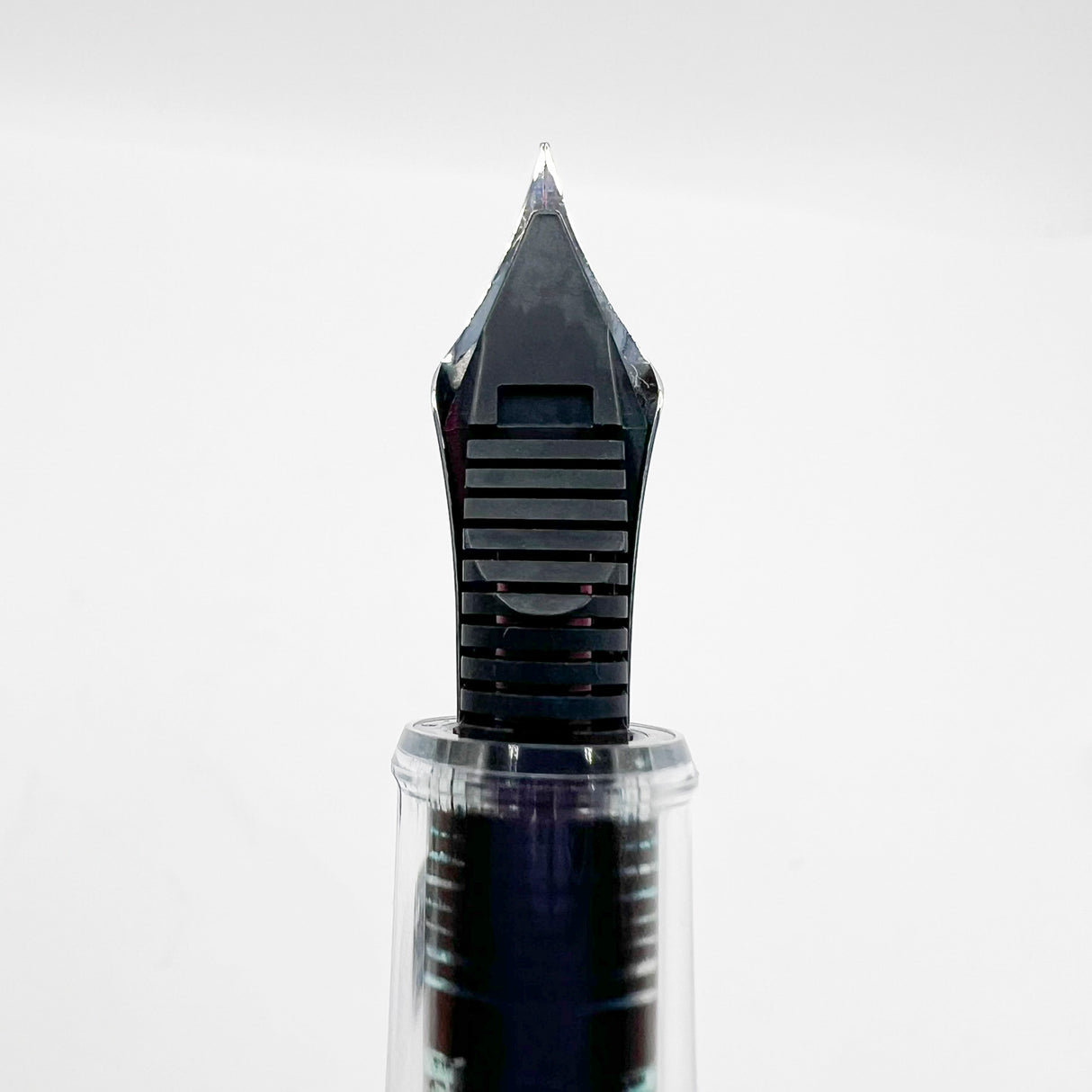 Platinum Limited Edition #3776 Century Fuji Unkei "Kinu-Gumo" Fountain Pen - Fine 14kt Gold Nib