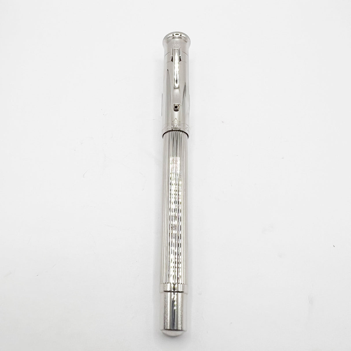 Graf von Faber Castell Platinum-Plated Classic Fountain Pen - Fine 18kt Gold Nib