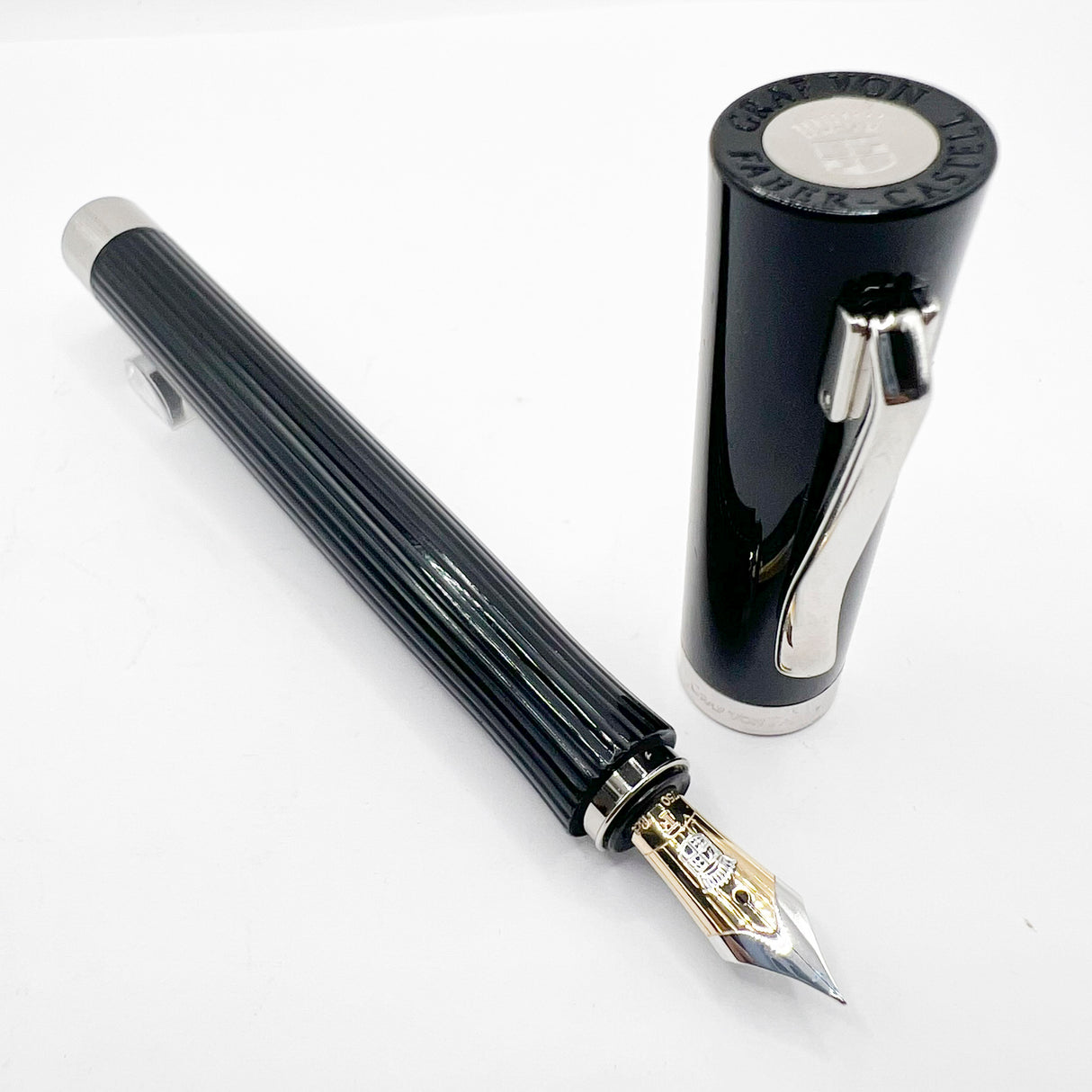 Graf von Faber Castell Intuition Fountain Pen - Black Smooth Resin Cap/Black Fluted Resin Barrel - Fine 18kt Gold Nib