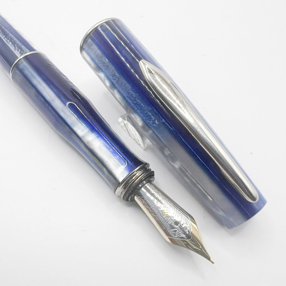 Stipula Duetto Pacific Blue Fountain Pen - Fine 18kt Gold Nib