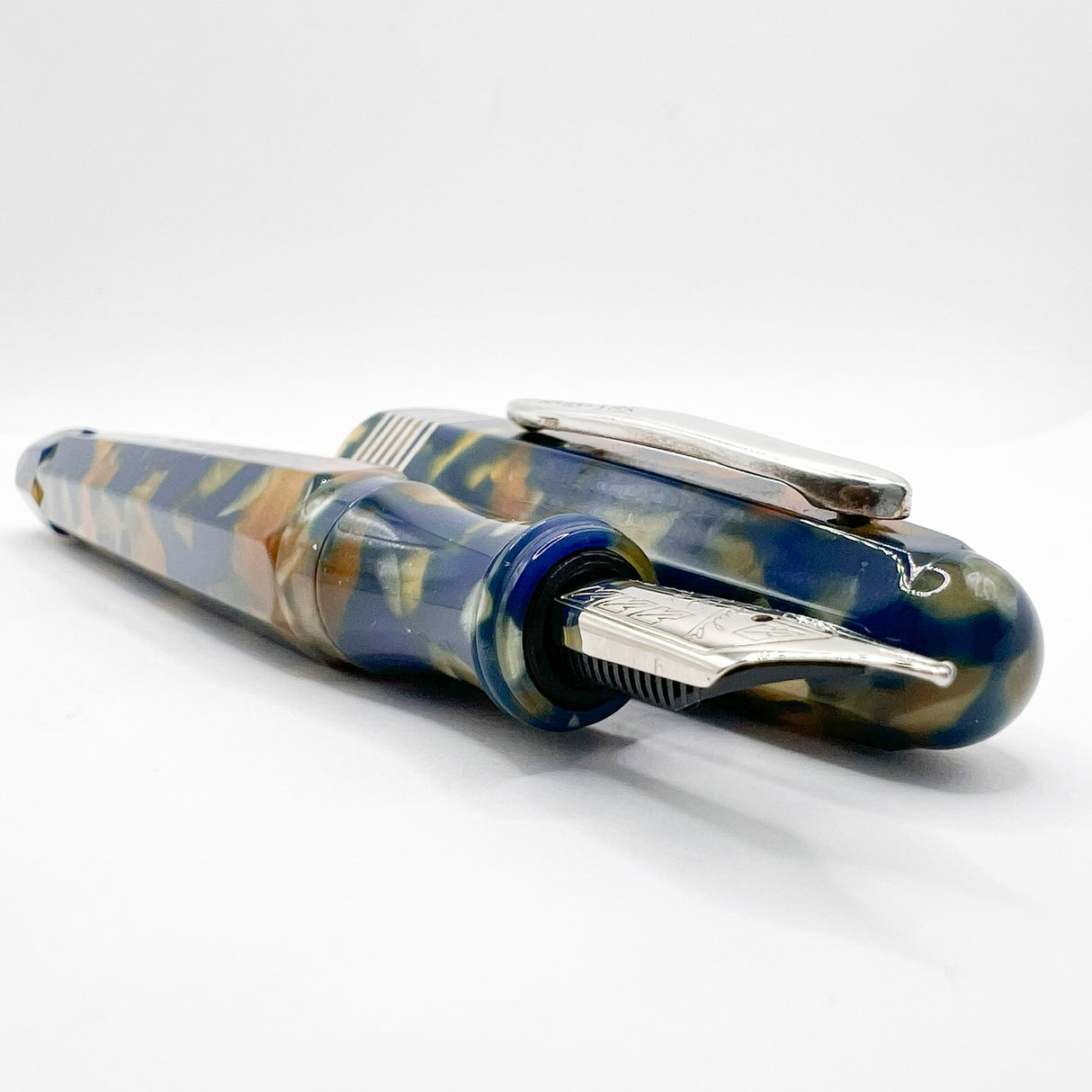 Stipula Etruria Champagne Faceted Limited Edition Fountain Pen - Medium 18kt Gold Nib - Only 88 Pens Made!