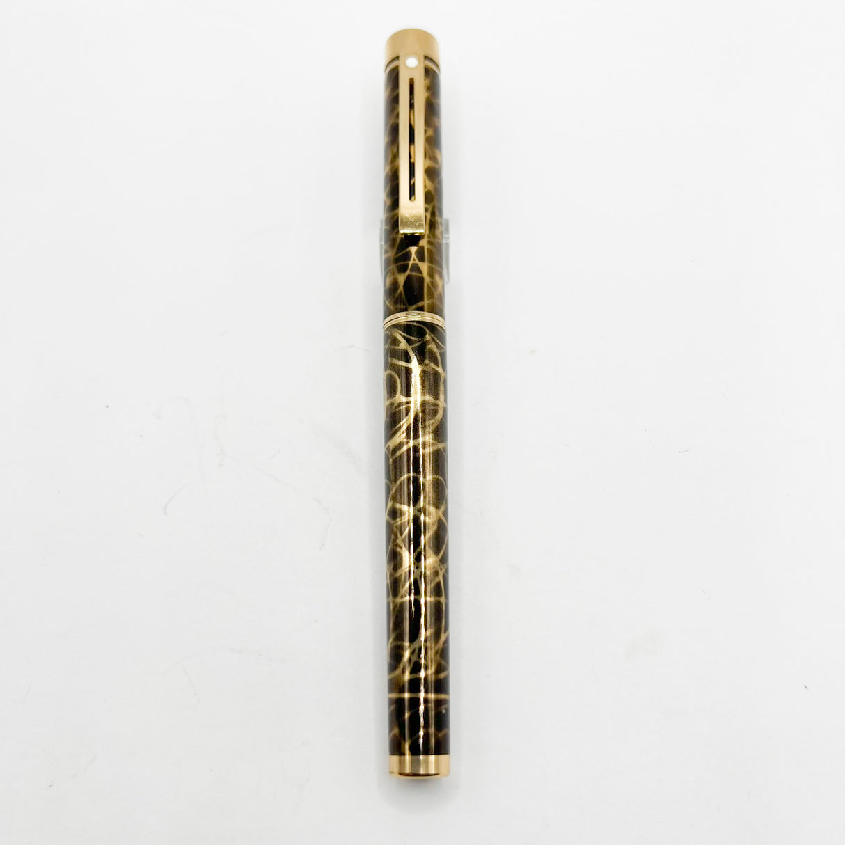 Sheaffer Full Size Targa Lacque Filigree Pattern Fountain Pen - Medium 14kt Gold Nib