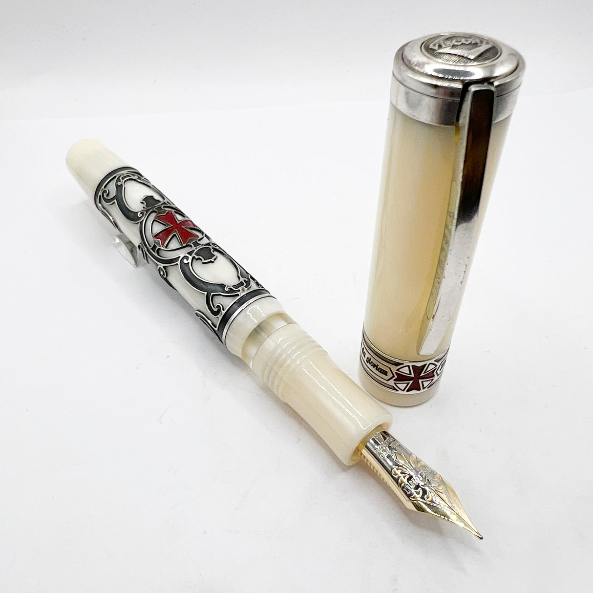 Visconti Knights Templar Limited Edition Fountain Pen - Fine 18kt Gold Nib