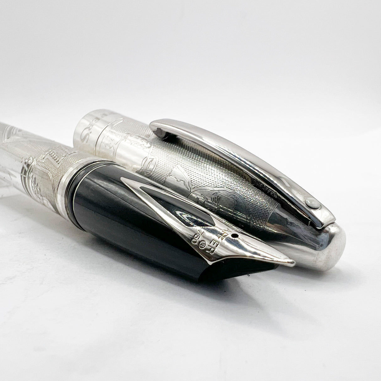Sheaffer Roaring Twenties Sterling Silver Limited Edition Fountain Pen - Medium 18kt Gold Nib
