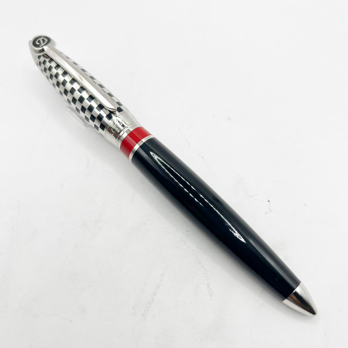 S.T.Dupont F1 Grand Prix Limited Edition Fountain Pen - Medium 18kt Gold Nib
