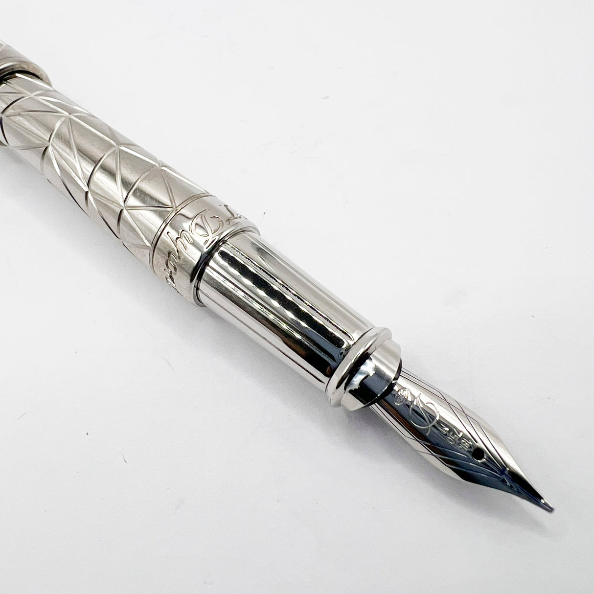 S.T. Dupont Olympio Graphic Fountain Pen - Medium 18kt Gold Nib
