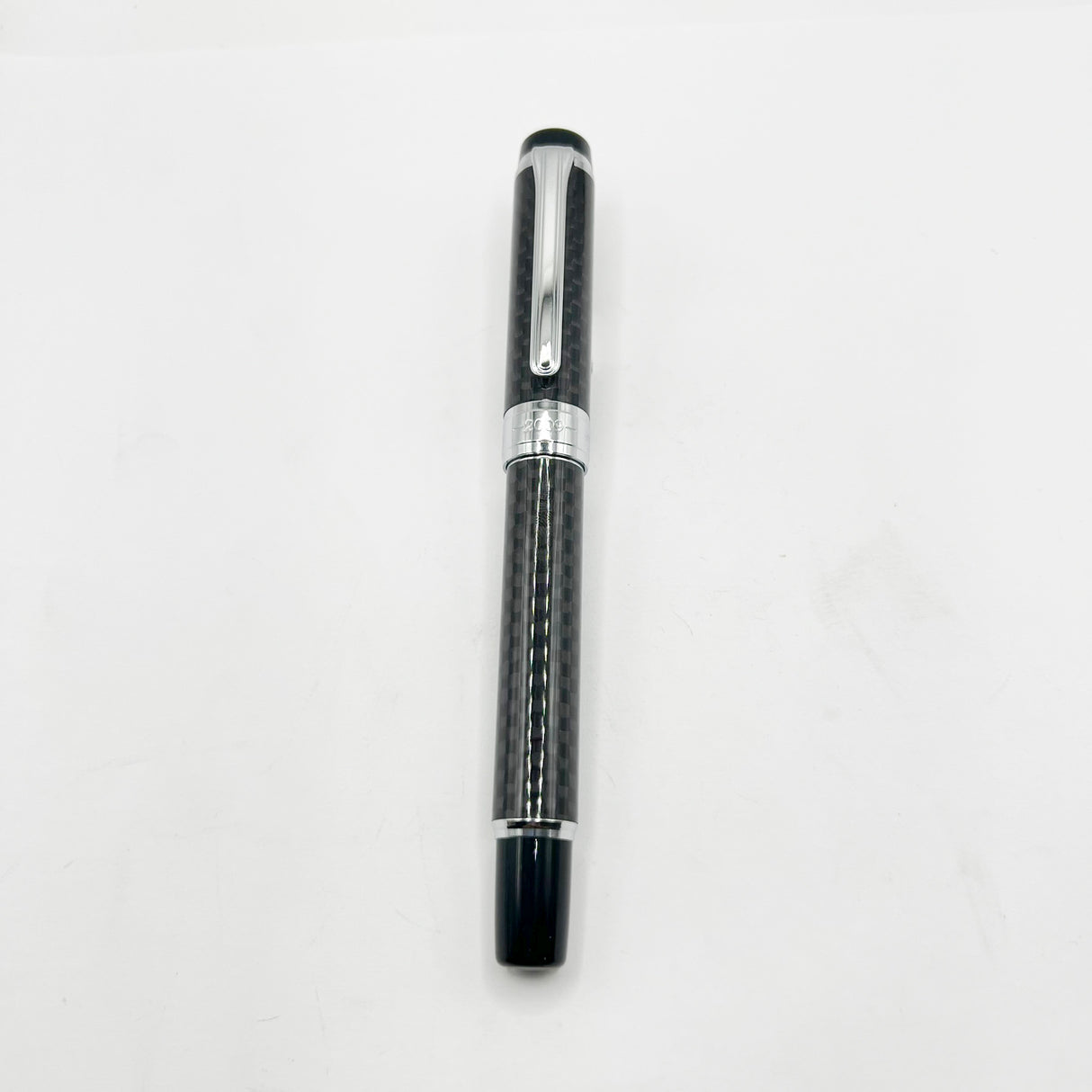 Sailor White Metal Barleycorn Guilloche Fountain Pen - Medium 14kt Gold Nib