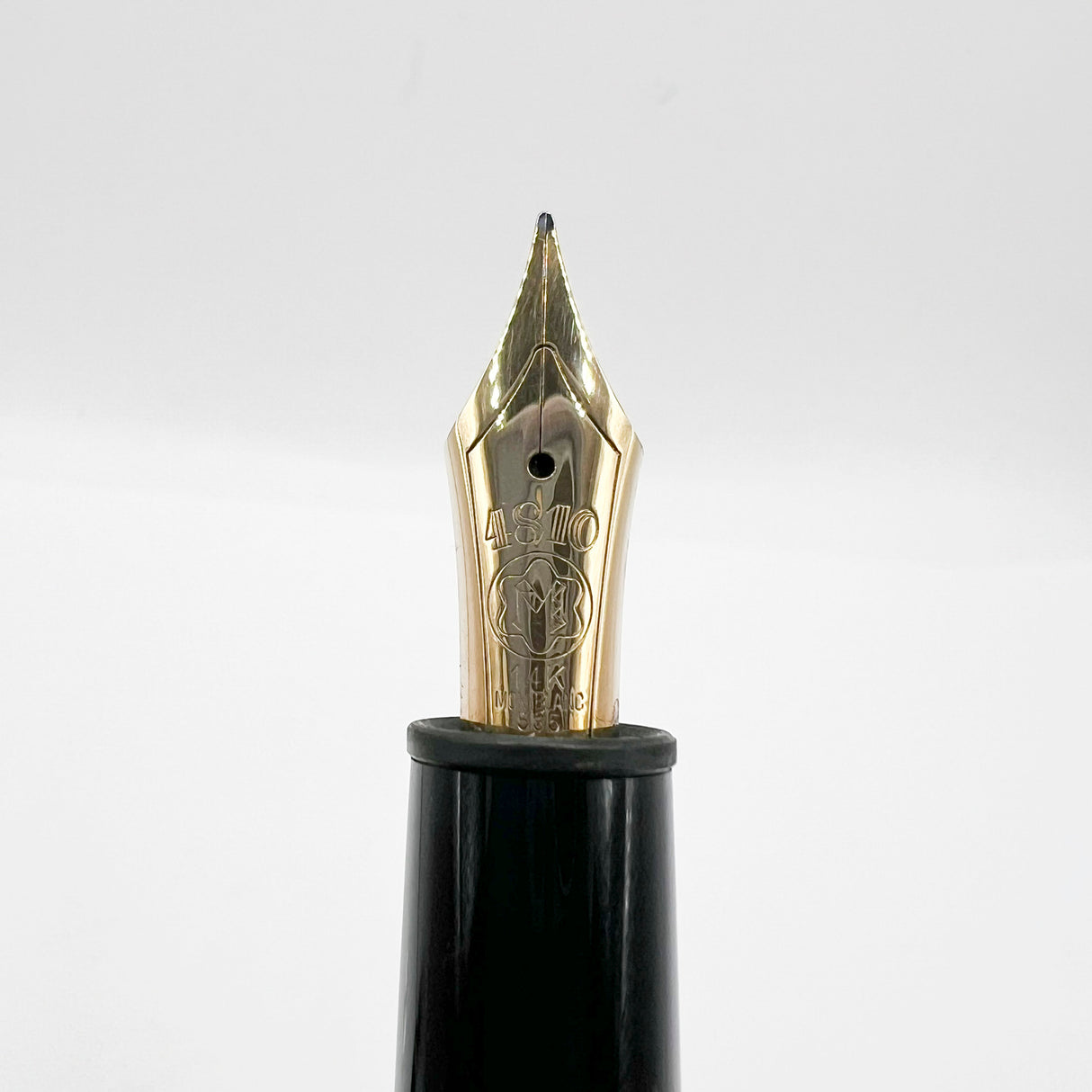Montblanc Meisterstuck Black Resin #146 LeGrand Fountain Pen - Medium 14kt Gold Nib